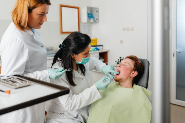 Best Broken or Cracked Tooth Emergency Dentist in Four Bridges, OH